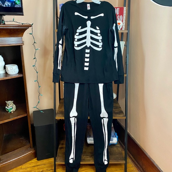 Other - 🎃Women’s Skeleton Pajamas🎃
